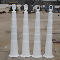 岩康生产塑料交通警示柱的吹塑机设备试机成功