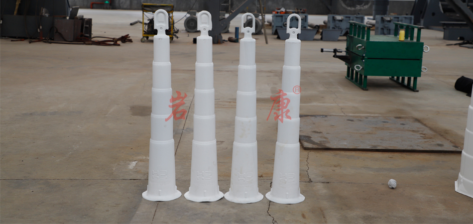 生产塑料交通警示柱的吹塑机设备